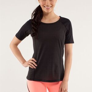 Lululemon Run Turn It‎ Up Tee in Black Womens S/M